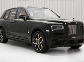 ROLLS ROYCE CULLINAN BLACK BADGE KIT 2023 GCC FULL OPTIONS ZERO KM