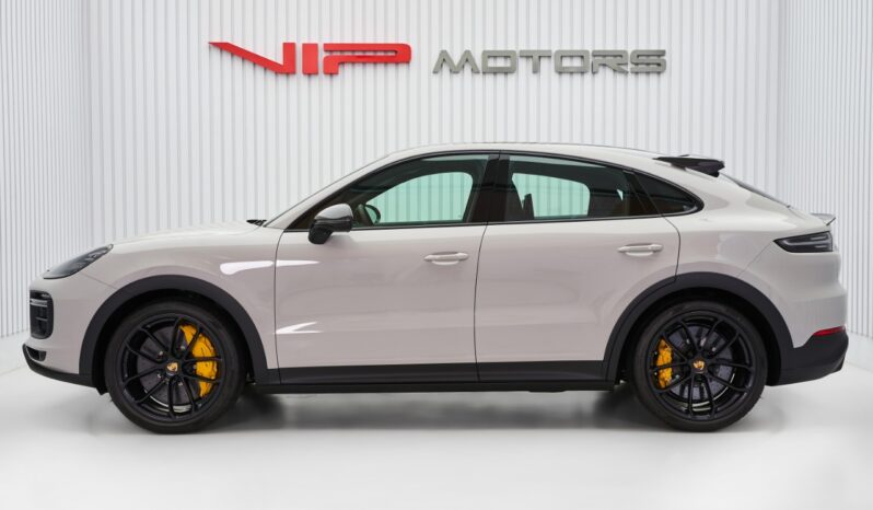 PORSCHE CAYENNE TURBO GT FULL OPTIONS WITH FULL CARBON PACKAGE full