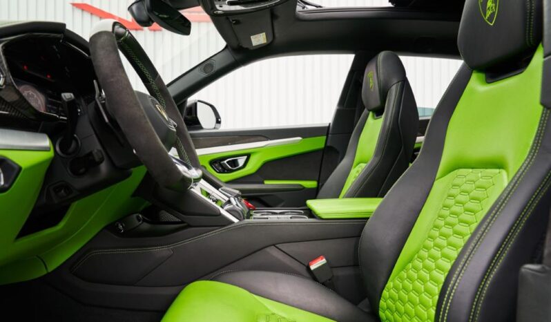LAMBORGHINI URUS 2020 FULL CARBON IN AND OUT full