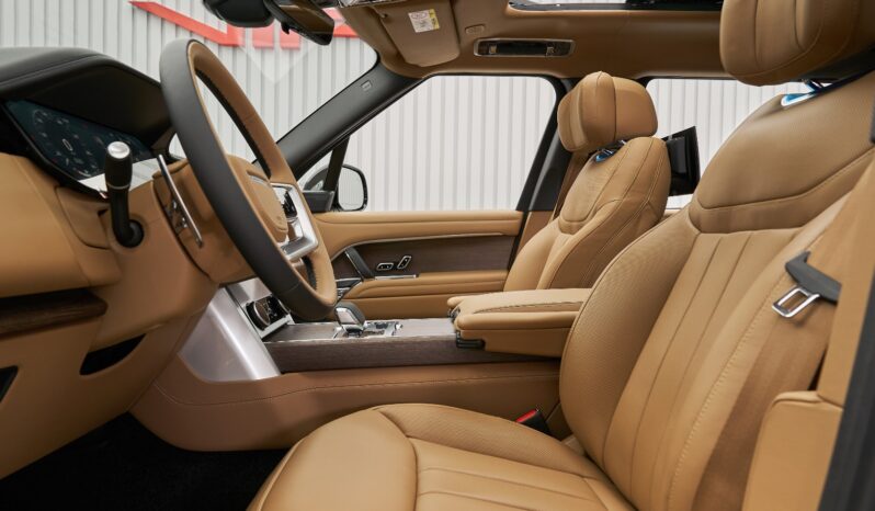 RANGE ROVER VOGUE AUTOBIOGRAPHY LWB V8 2023 GCC full