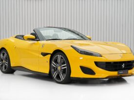 FERRARI PORTOFINO 2019 GCC DEALER FULL SERVICE HISTORY DEALER SERVICE CONTRACT, FULL OPTIONS WITH FULL CARBON INTERIOR