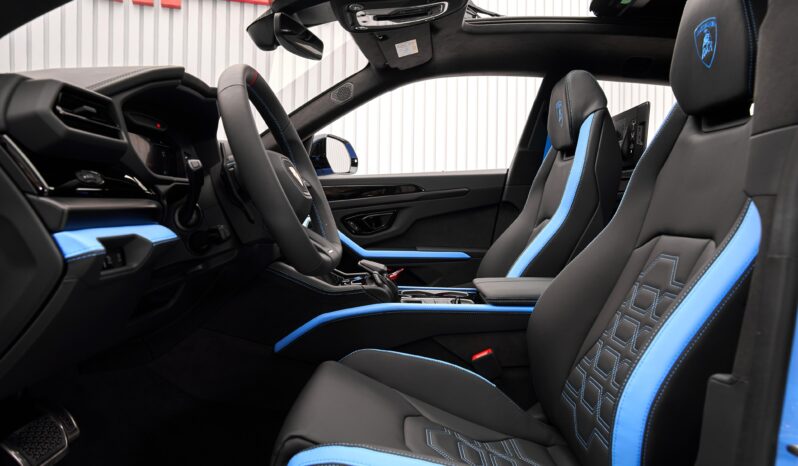 LAMBORGHINI URUS SE 2025 full