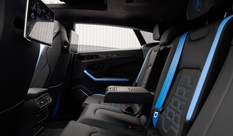 LAMBORGHINI URUS SE 2025 full