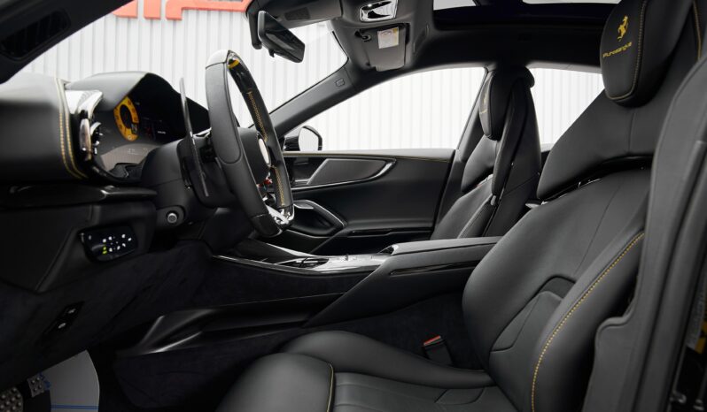 FERRARI PUROSANGUE 2025 full