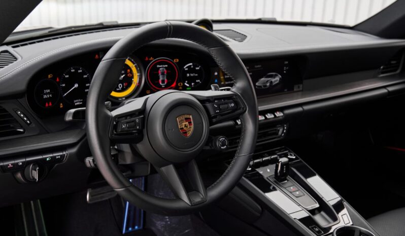 PORSCHE CARRERA GTS full