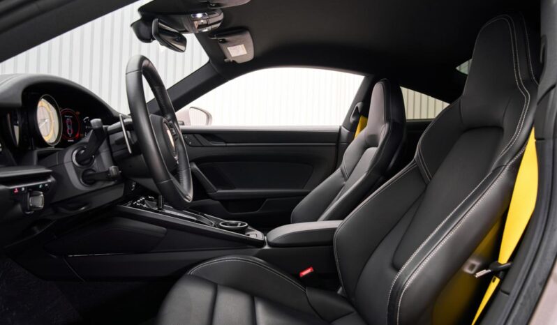 PORSCHE CARRERA GTS full