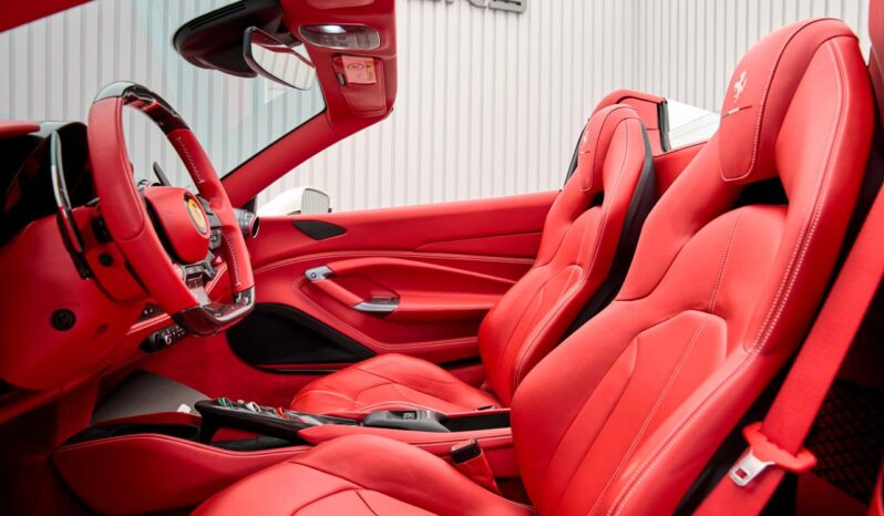 FERRARI F8 SPIDER full
