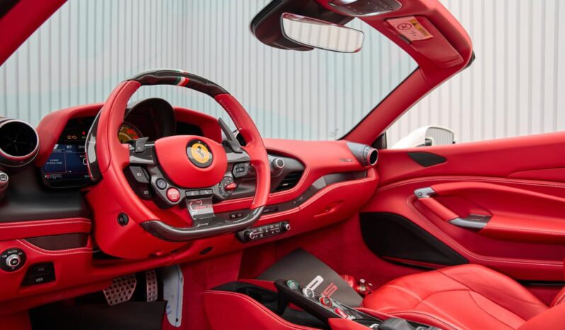 FERRARI F8 SPIDER full