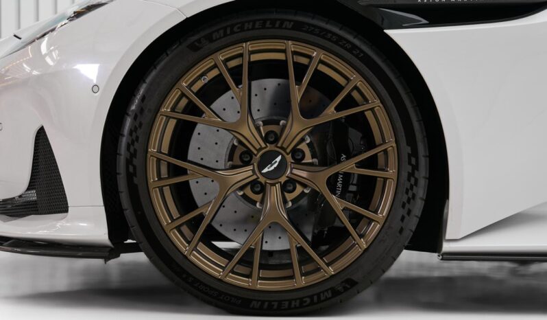 ASTON MARTIN DB12 COUPE full