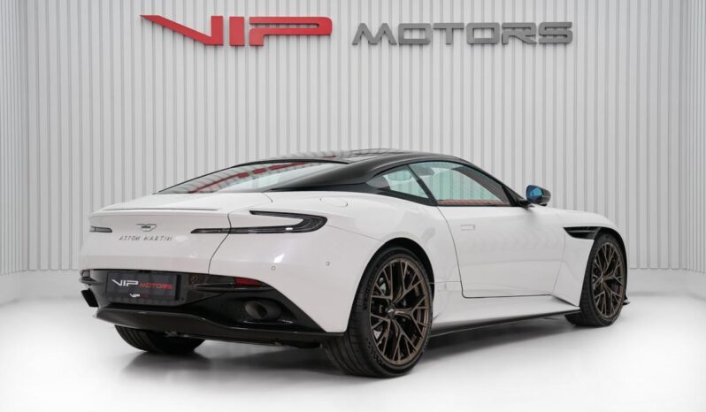 ASTON MARTIN DB12 COUPE full